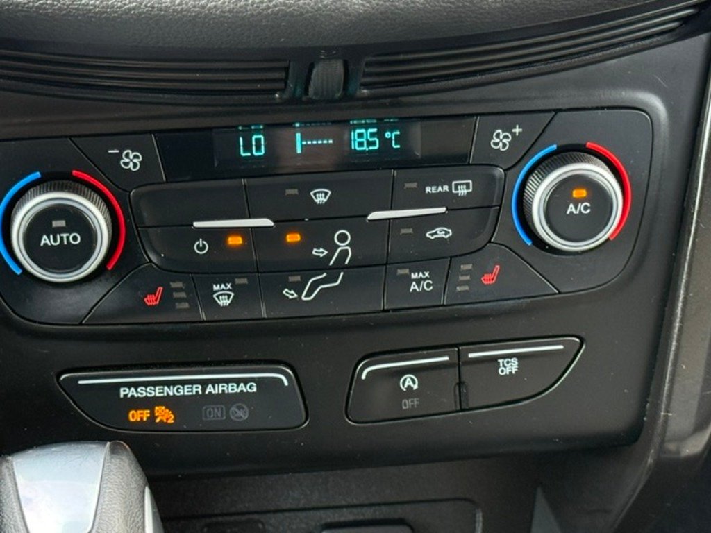 2019 Ford Escape Red Saint-Basile-le-Grand - photo #18
