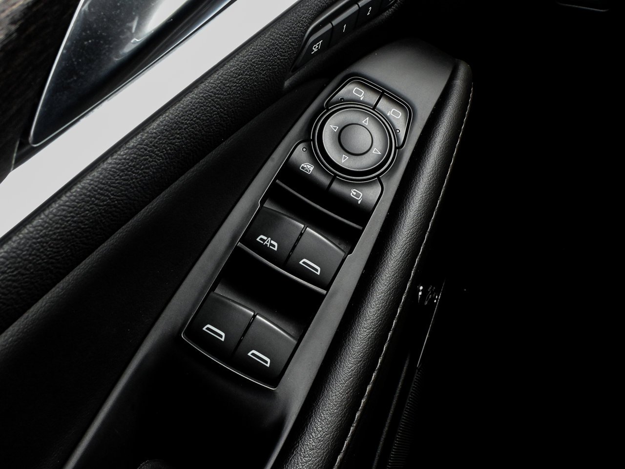 2022 Buick Enclave AWD 4dr Avenir Black Sherwood Park - photo #18