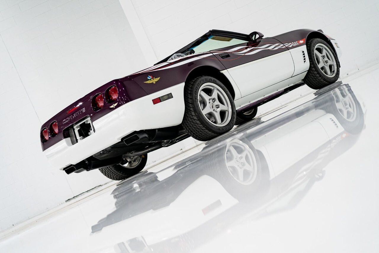 Chevrolet Corvette *PRIX EN USD* RPO Z4Z PACE CAR PRESENTED IN DELIVERY PACKAGING WITH ONLY 192MILES (307KM) FROM NEW 1995 Blanc Montréal - photo #75