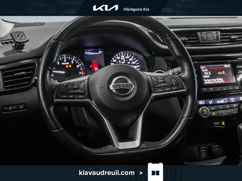 2017 Nissan Qashqai Red Laval - photo #13