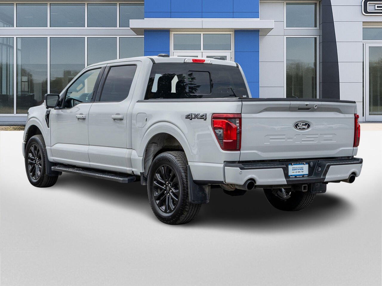 2024 Ford F-150 XLT cabine SuperCrew 4RM caisse de 5,5 pi Grey Châteauguay - photo #3
