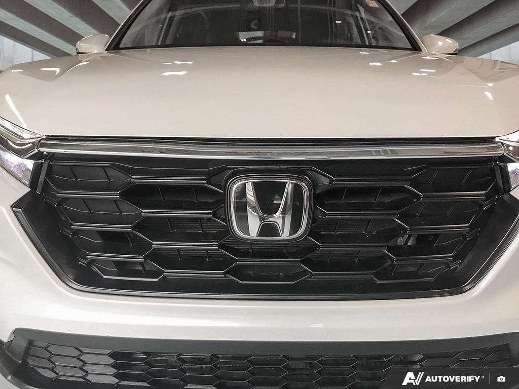 2025 Honda CR-V 2600960A | LX White Edmonton - photo #8