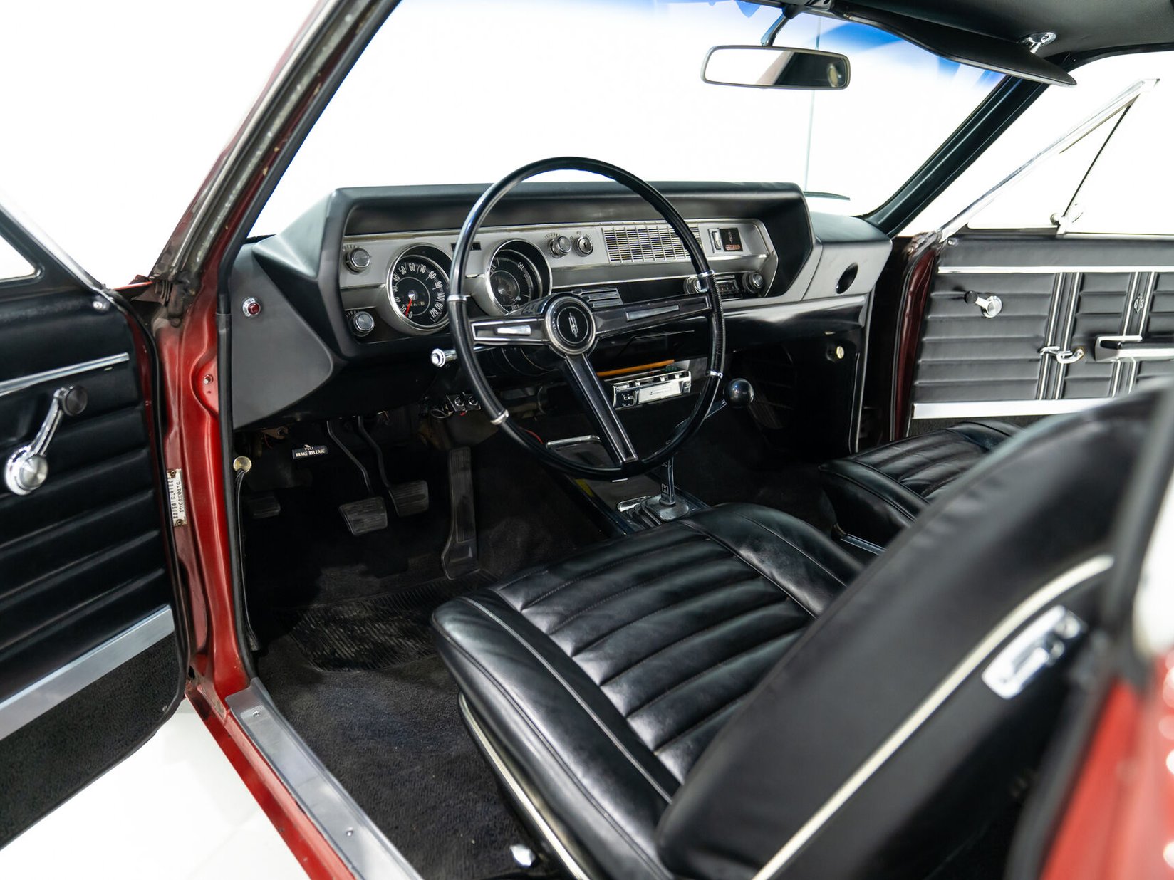 Oldsmobile Cutlass 442 *PRIX EN USD* Numéros entièrement Matching Non restaurée Repeinte une seule fois 1967 Rouge Montréal - photo #80