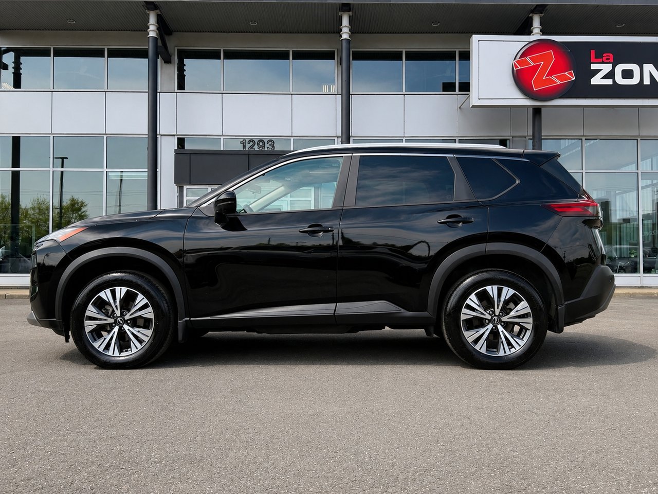 Nissan Rogue SV Midnight 2023 Noir Granby - photo #2