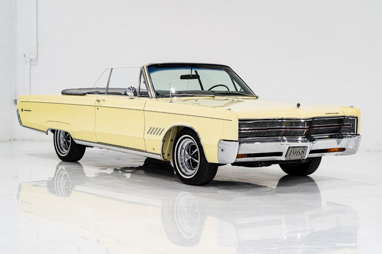 Chrysler 300 PRIX EN USD 440cu.in. Fully restored example 1968 Jaune Montréal - photo #35
