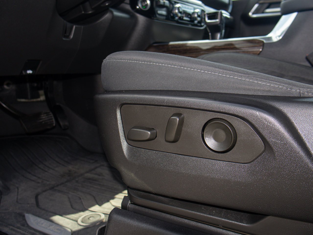 2022 GMC Sierra 1500 4WD Crew Cab 147 Elevation Black Sherwood Park - photo #19