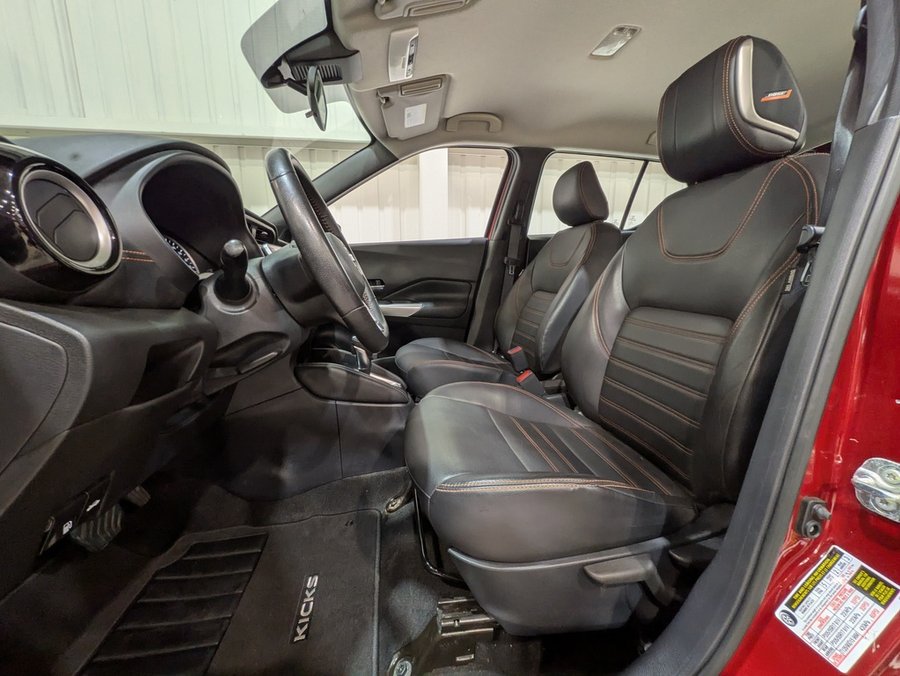 2020 Nissan Kicks Red