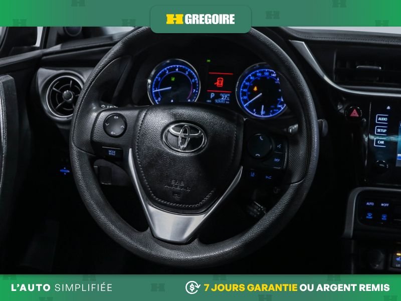 2019 Toyota Corolla Blue Blainville - photo #17