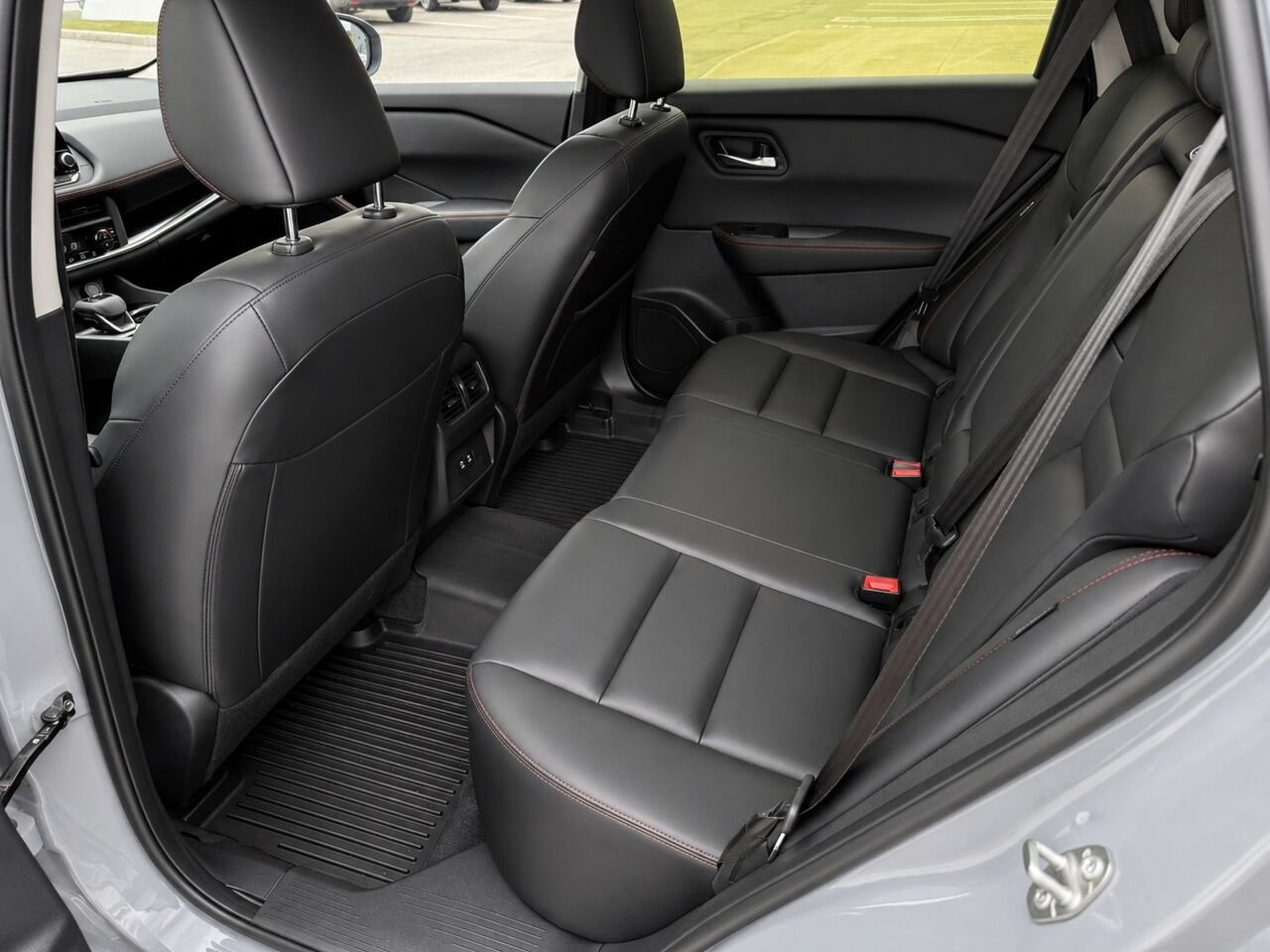 NISSAN Rogue ROGUE ROCK CREEK 2026 Gris roche nacré Châteauguay - photo #18
