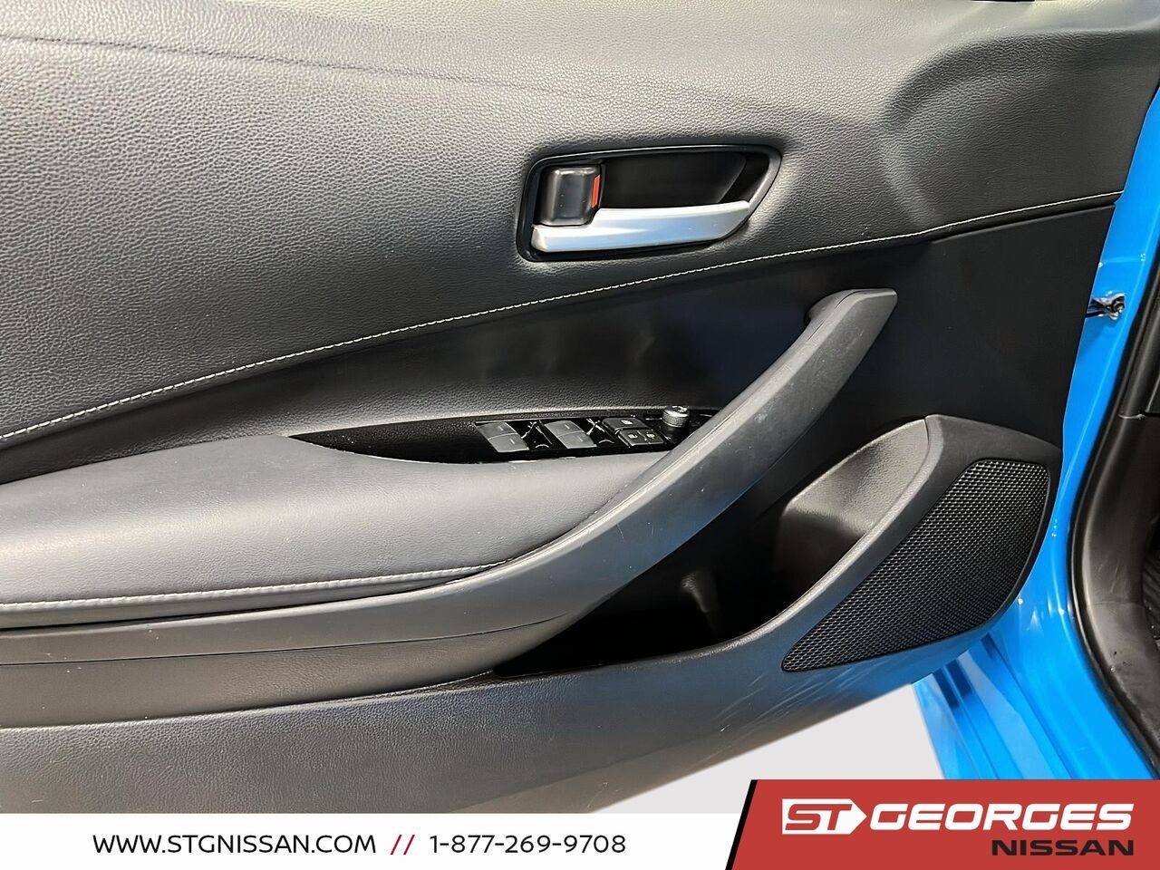 2021 Toyota Corolla Hatchback Blue Saint-Georges - photo #10