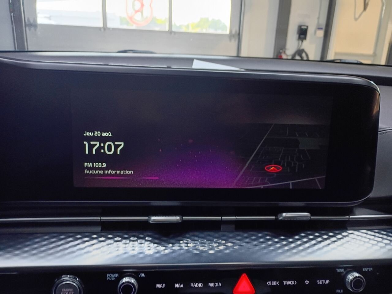 2023 Kia Carnival Silver Blainville - photo #31