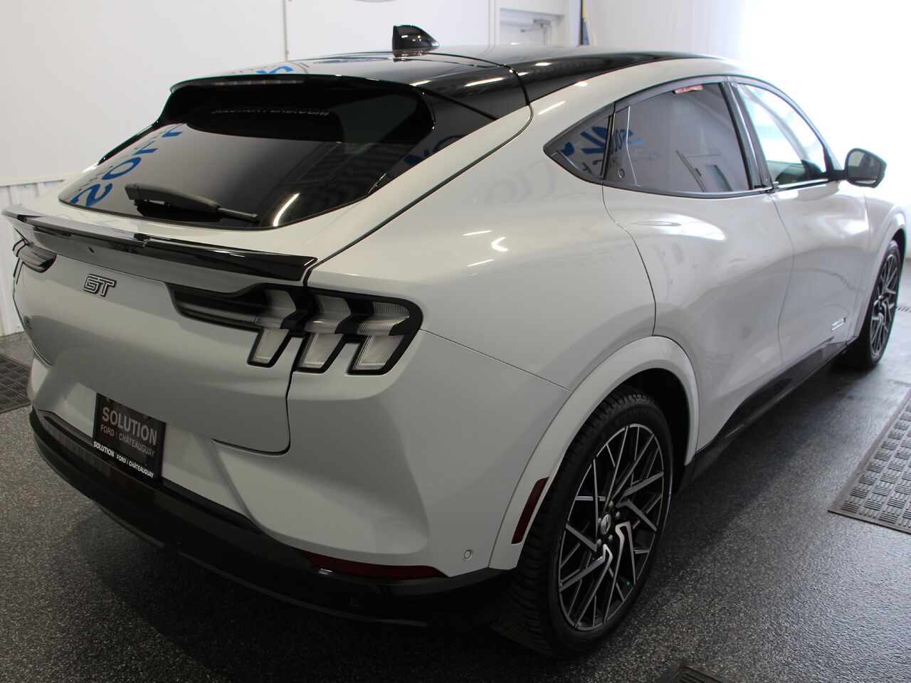 2022 Ford Mustang Mach-E