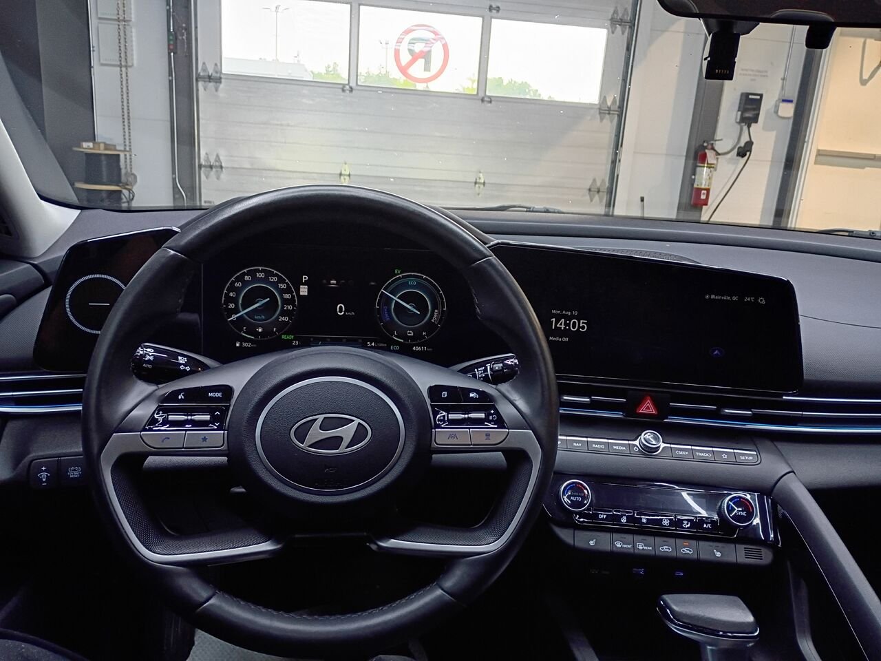 2025 Hyundai Elantra Hybrid Grey Blainville - photo #18