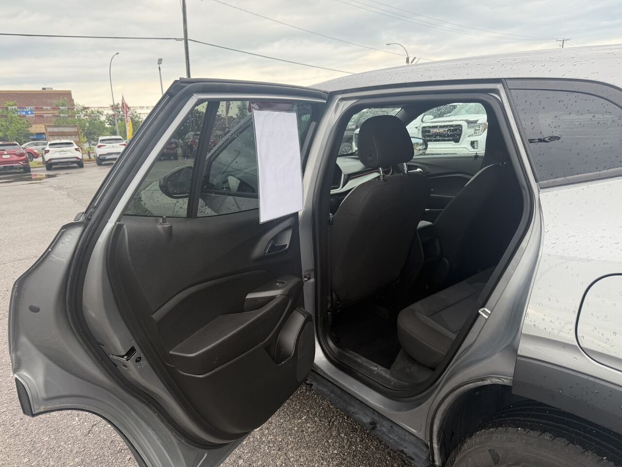 CHEVROLET TRAX 1RS 1RS 4 portes TA 2024 Gris Gatineau - photo #9