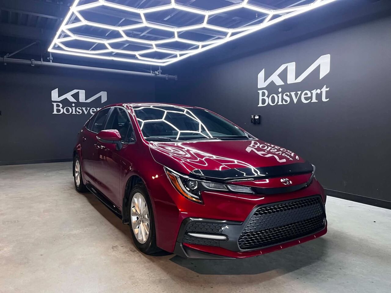 2022 Toyota Corolla Red Blainville - photo #0