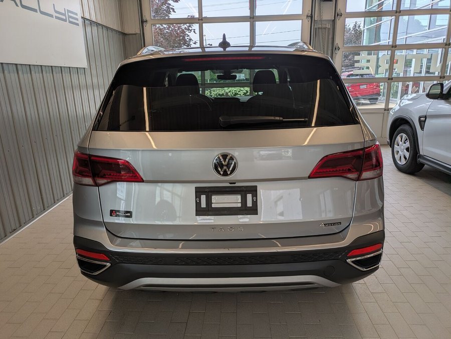 Volkswagen Taos Comfortline 4MOTION 2024 Gris