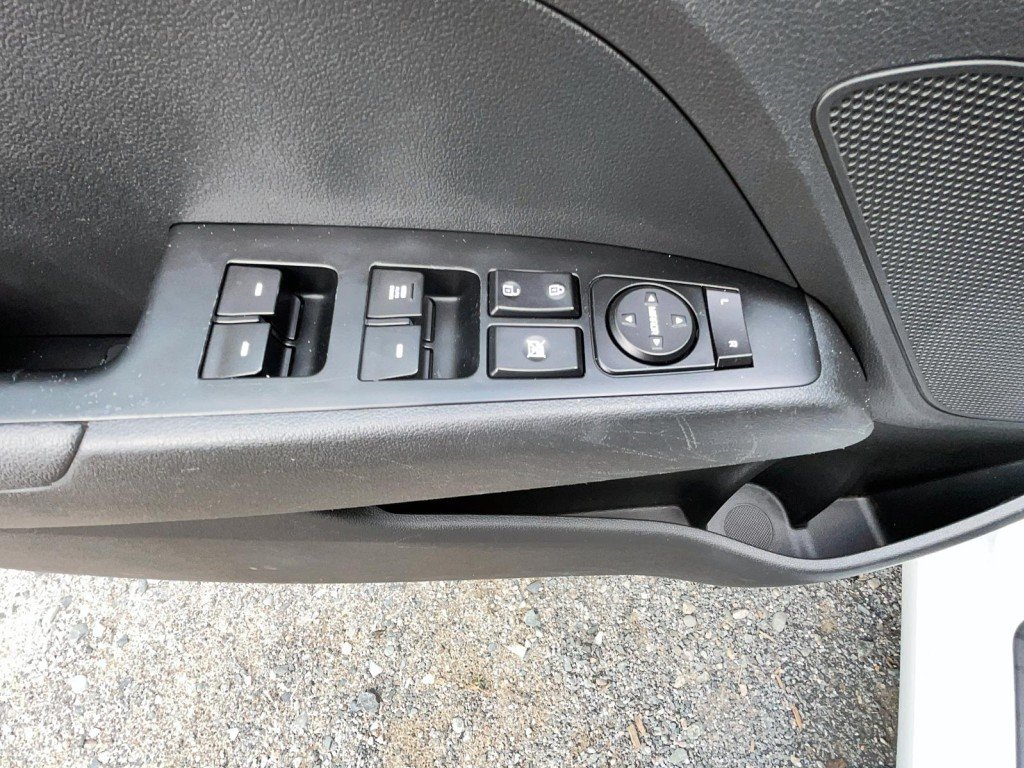 2017 Hyundai ELANTRA White Amos - photo #10