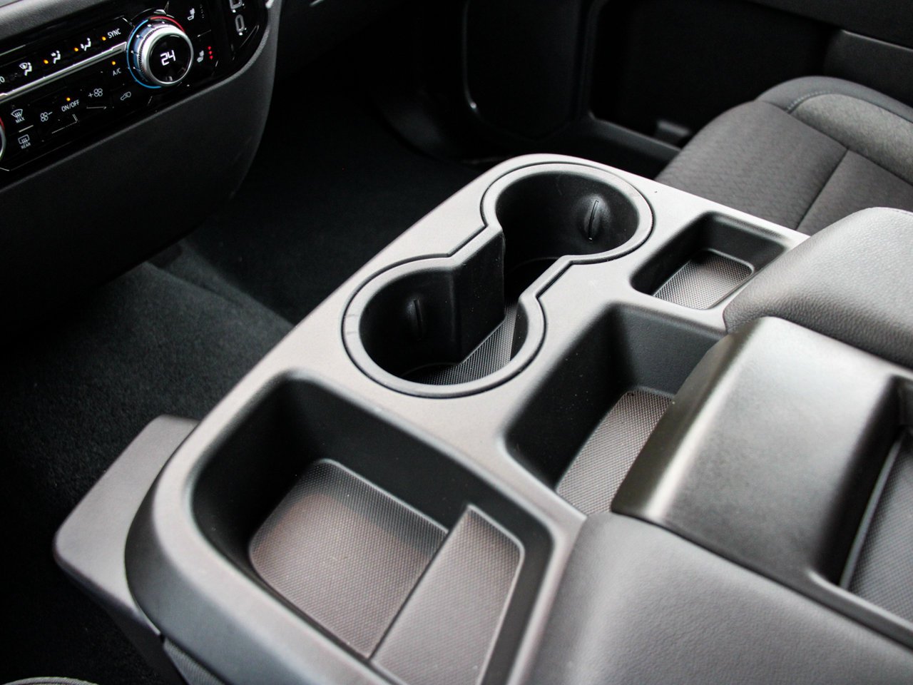 2025 GMC Sierra 1500 4WD Crew Cab 147 Elevation White Sherwood Park - photo #25
