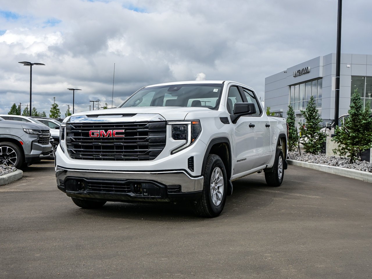 2023 GMC Sierra 1500 4WD Crew Cab 147 Pro White Sherwood Park - photo #3