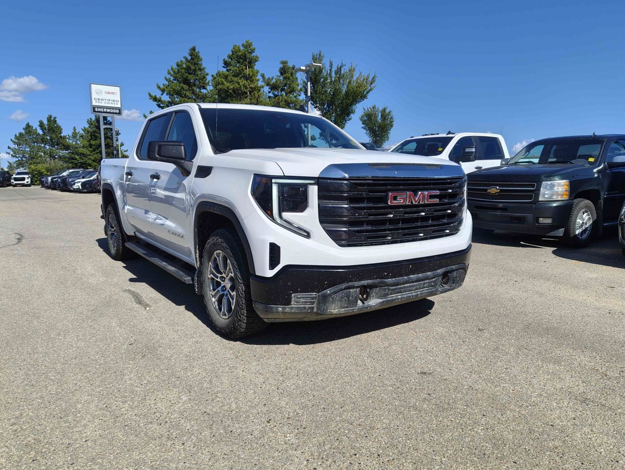 2024 GMC Sierra 1500 4WD Crew Cab 147 Pro White Sherwood Park - photo #2