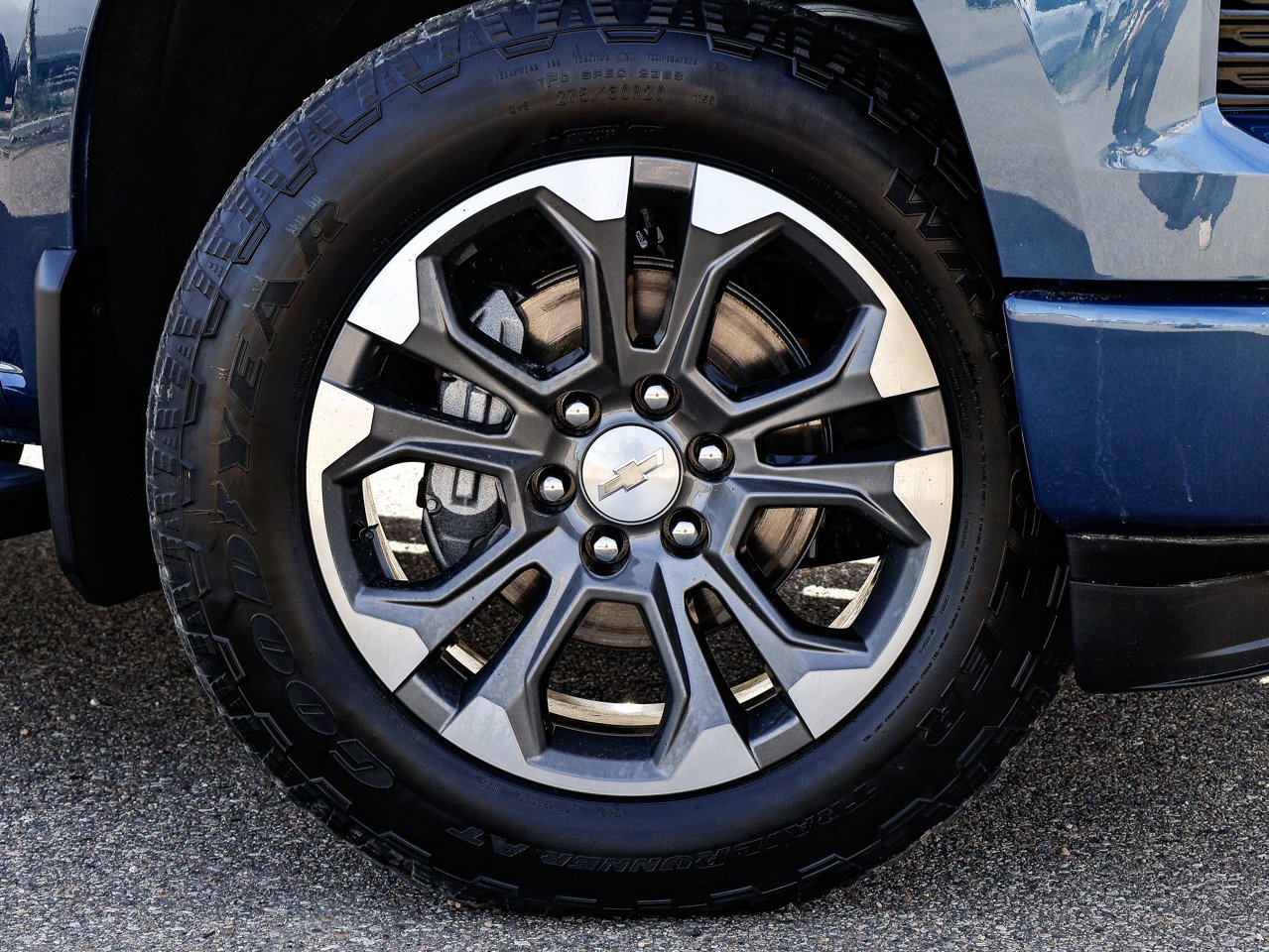 2024 Chevrolet Silverado 1500 4WD Crew Cab 147 High Country Blue Sherwood Park - photo #5