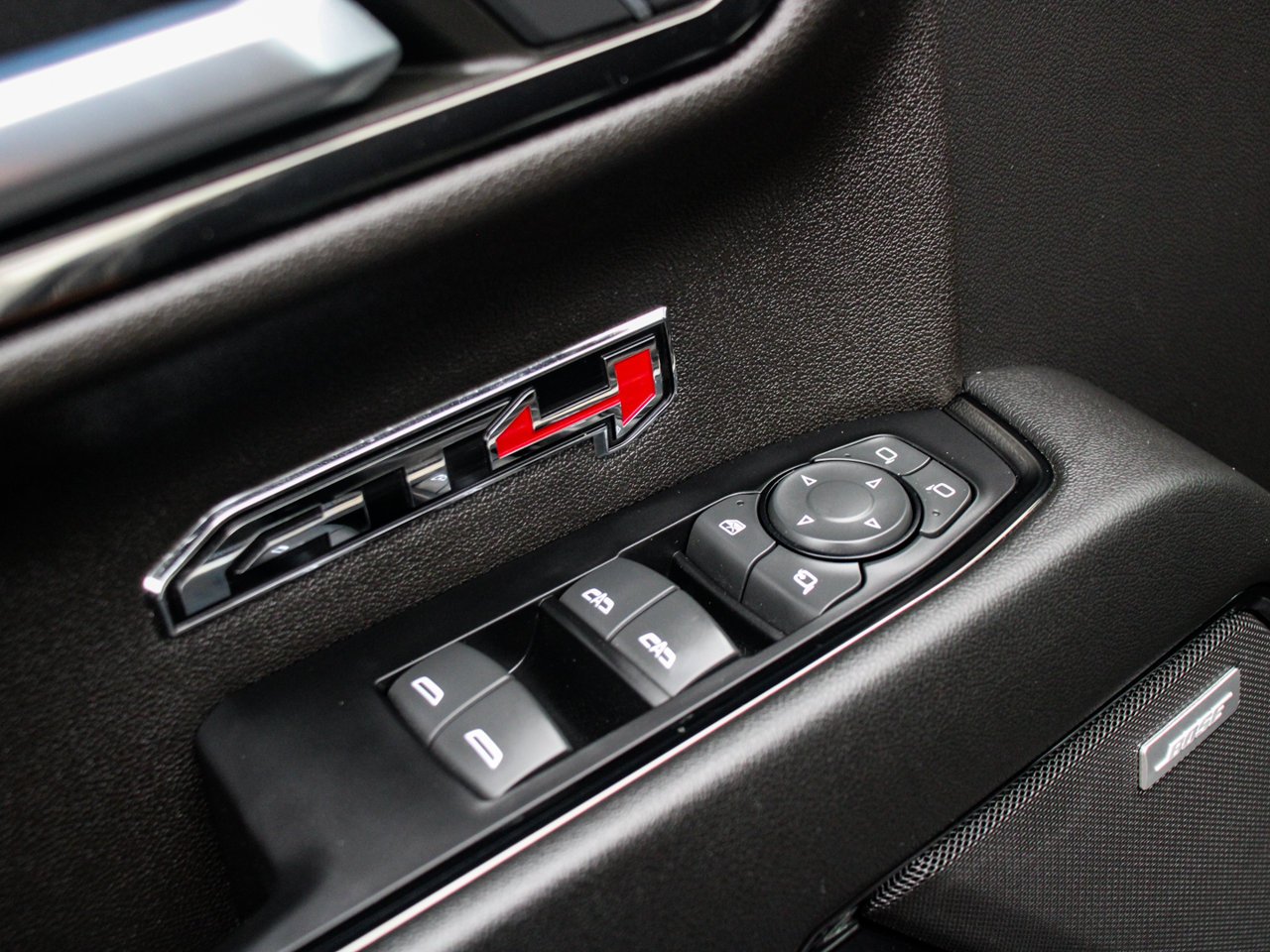 2022 GMC Sierra 1500 4WD Crew Cab 147 AT4 Black Sherwood Park - photo #16