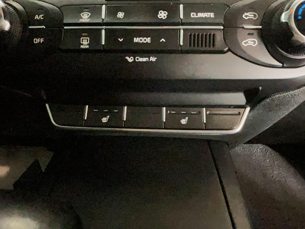 2018 Kia SORENTO Black Amos - photo #17