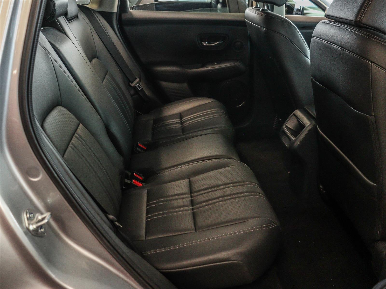 Honda HR-V EX-L 2026 Silver Ottawa & Gatineau - photo #17