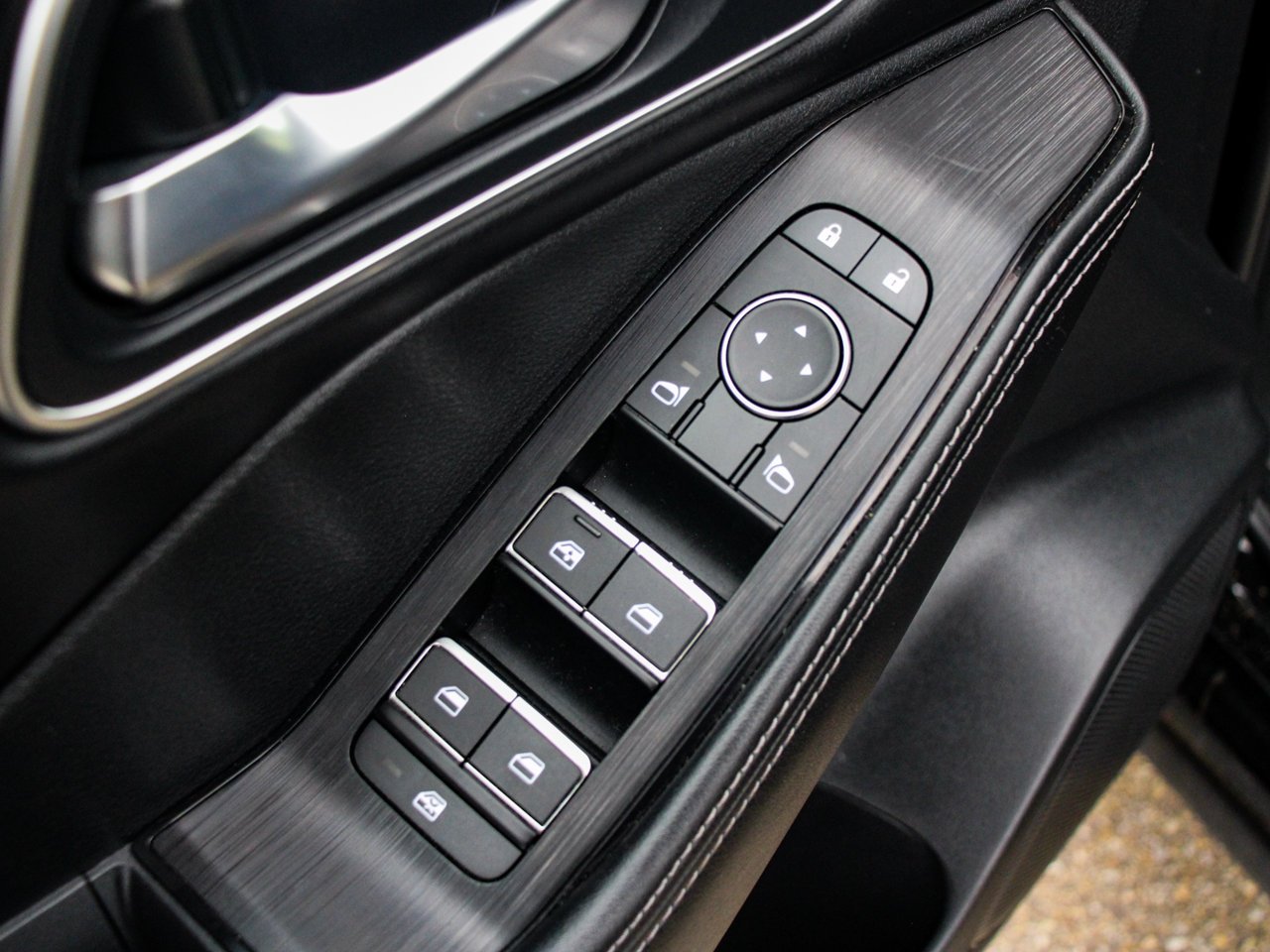 2024 Nissan Rogue AWD Platinum Black Sherwood Park - photo #16