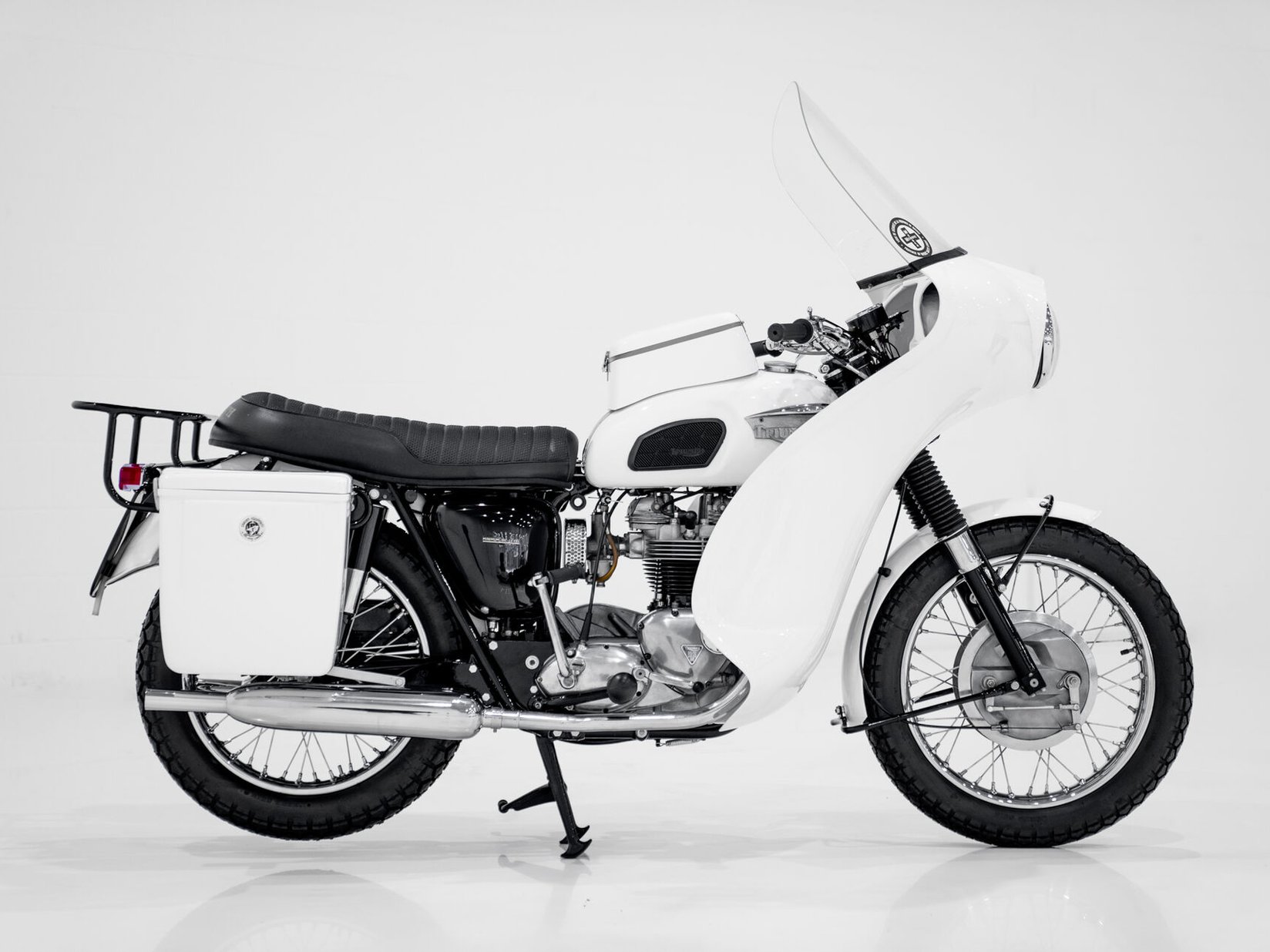 Triumph Trophy TR6P Saint 1968 Blanc Montréal - photo #12