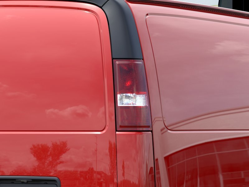 2024 GMC Savana Cargo Van Onyx Black Saint-Eustache - photo #10