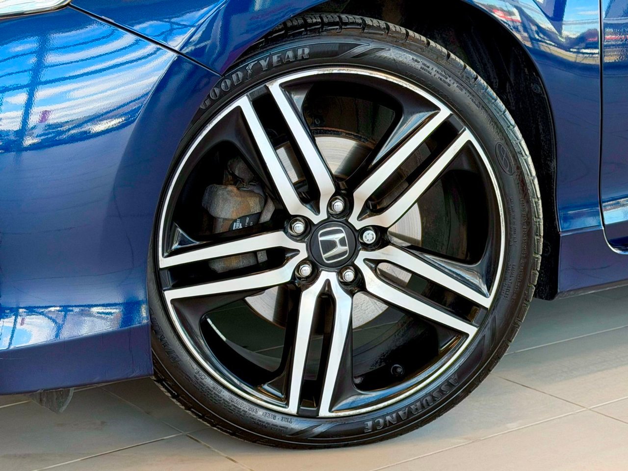 Honda Accord Sedan 2017 Bleu Notre-Dame-des-Prairies - photo #7