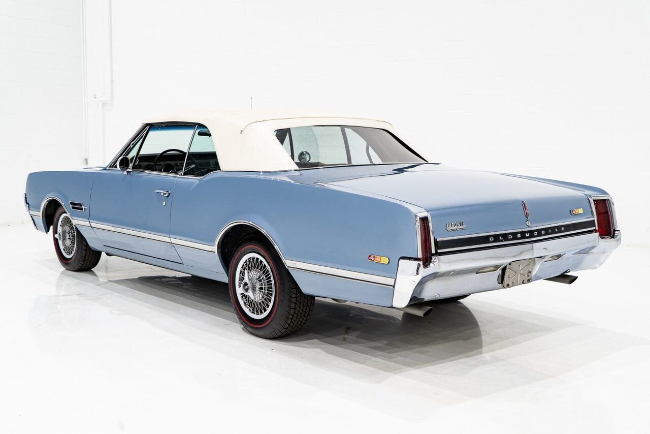 1966 Oldsmobile 442 PRIX EN USD | Matching# 400cu.in. 4-Speed Blue Montreal - photo #22