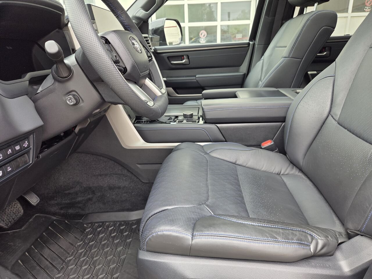 2026 Toyota TUNDRA Black Mont-Laurier - photo #9