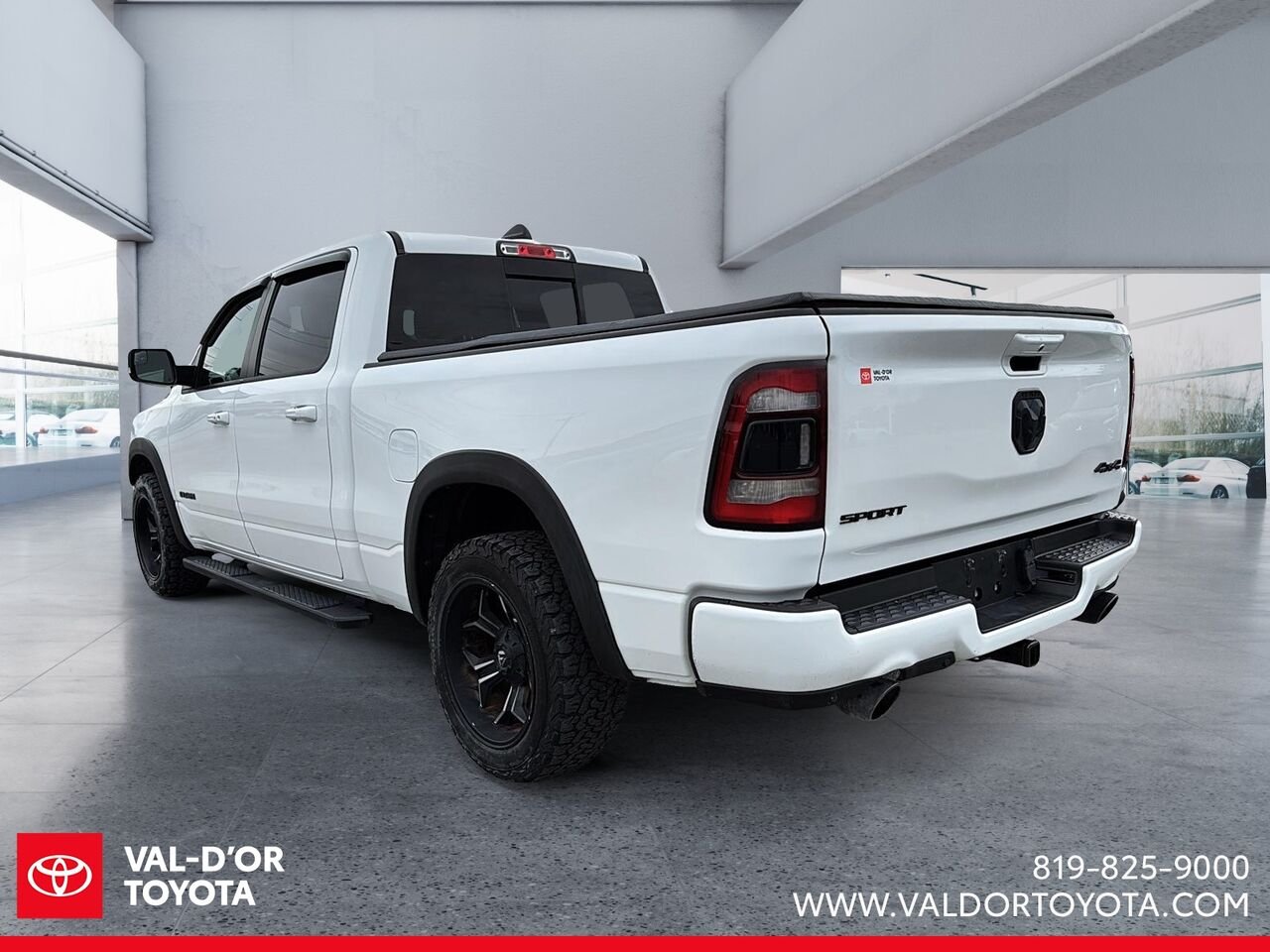 Ram 1500 SPORT crew cab boite de 6 pieds 2022 Blanc Val-d'Or - photo #3