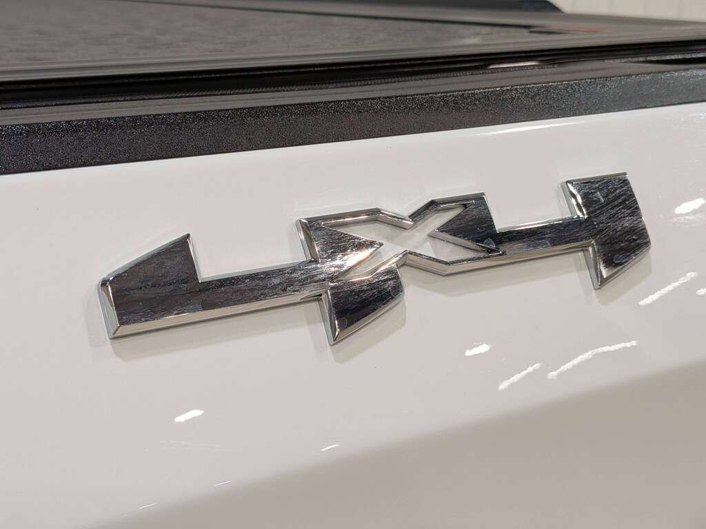 2024 GMC Sierra 1500 4WD Crew Cab 157" Elevation White Val-David - photo #38