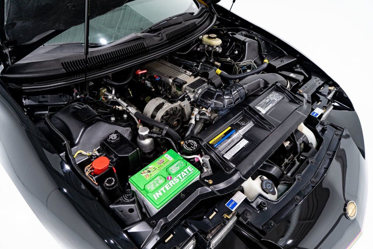 1993 Chevrolet CAMARO Z28 PRIX EN USD | Pace Car with only 957km (595mi) with original window sticker Black Montreal - photo #15
