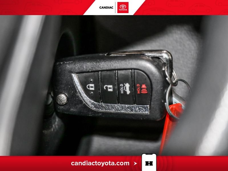 Toyota Corolla 2022 Argent Saint-Eustache - photo #23