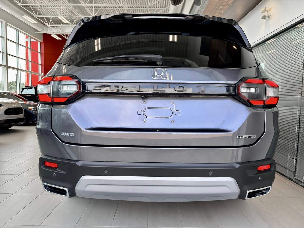 2025 Honda Pilot gray Notre-Dame-des-Prairies - photo #9