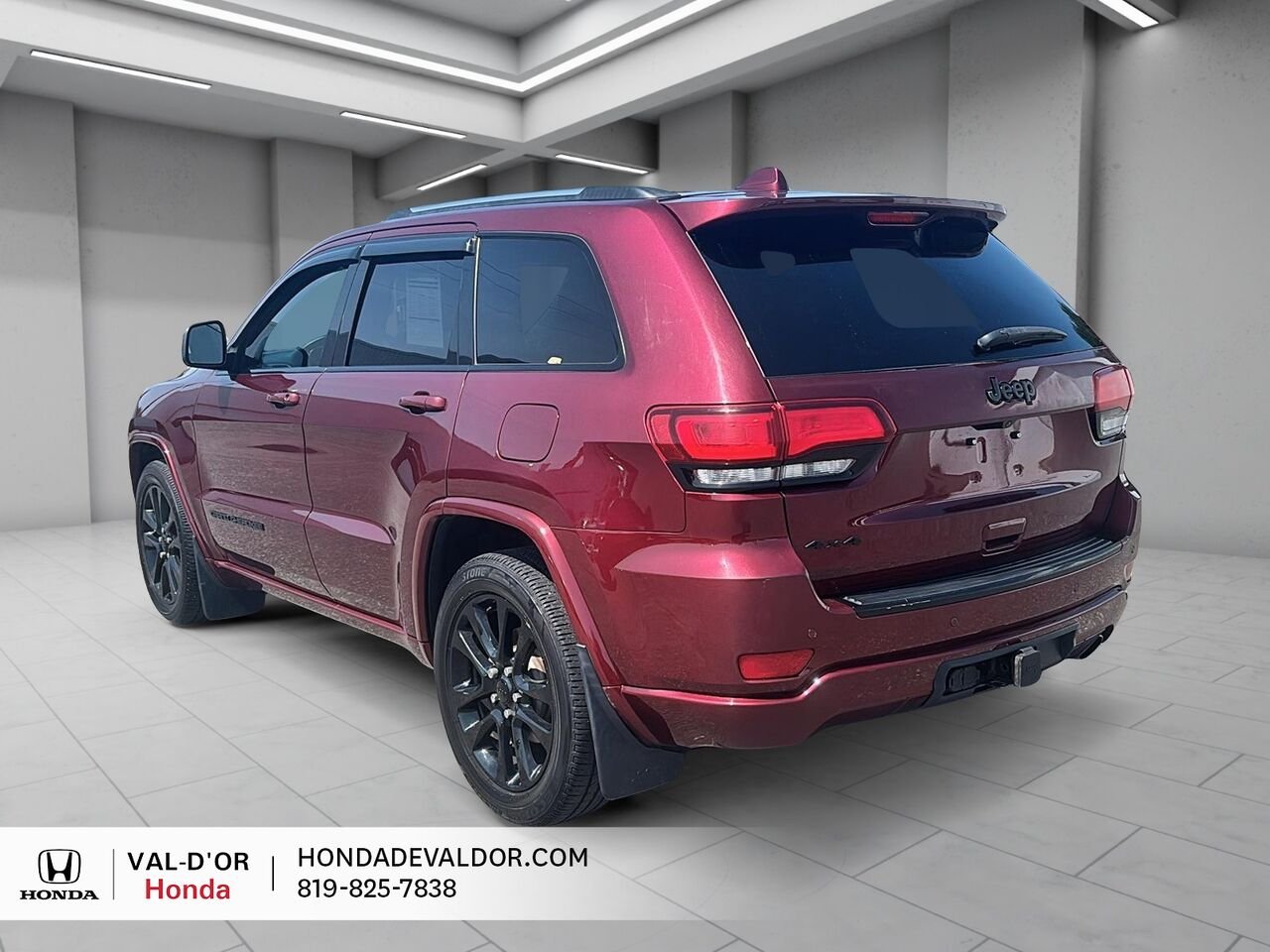 2018 Jeep Grand Cherokee Altitude IV 4x4 *Disponibilité limitée* Red Val-d'Or - photo #3