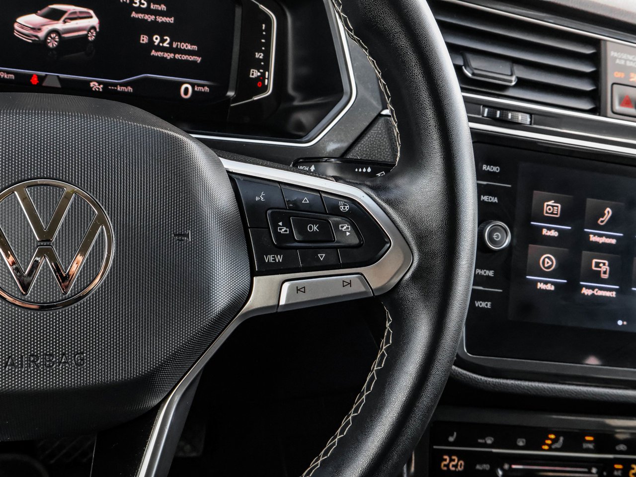 2024 Volkswagen Tiguan Comfortline 4MOTION Grey Sherwood Park - photo #23
