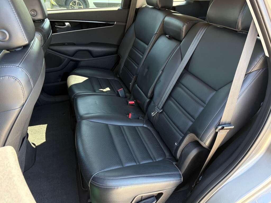 2019 Kia Sorento Black Gatineau - photo #17