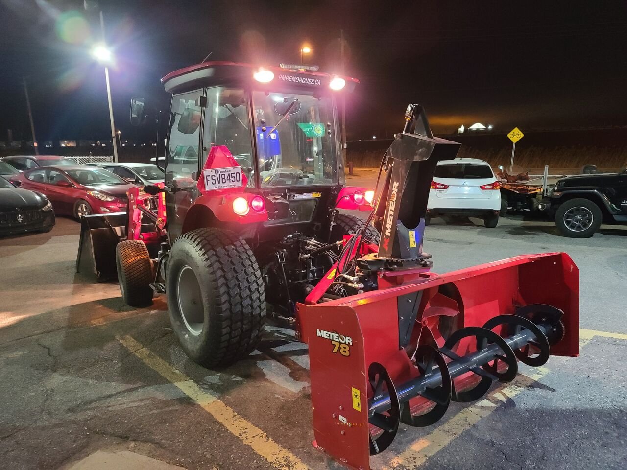 TYM T574H 2023 Rouge Longueuil, - photo #13