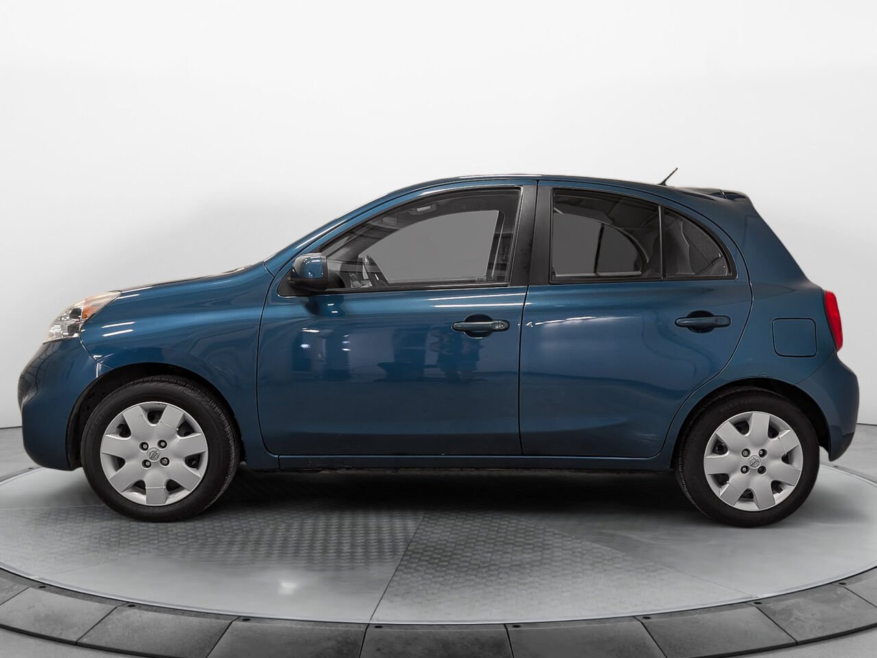 Nissan MICRA SV Cruise A/C 2015 Bleu Sherbrooke - photo #1