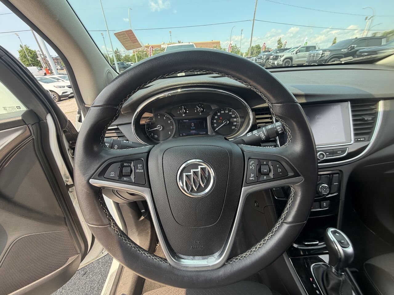 BUICK ENCORE PREFERRED Privilégiée 4 portes TA 2021 Blanc Ottawa & Gatineau - photo #1