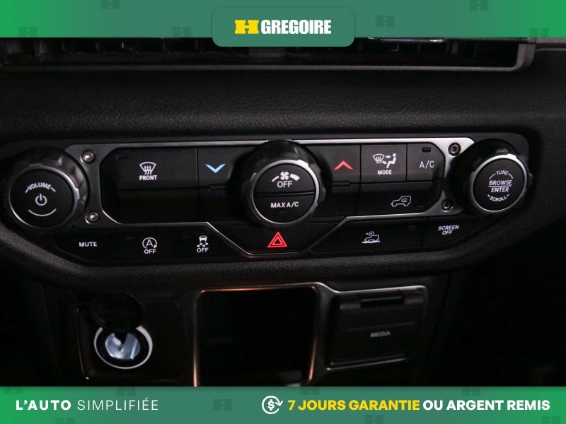 2024 Jeep Wrangler Grey Saint-Eustache - photo #17