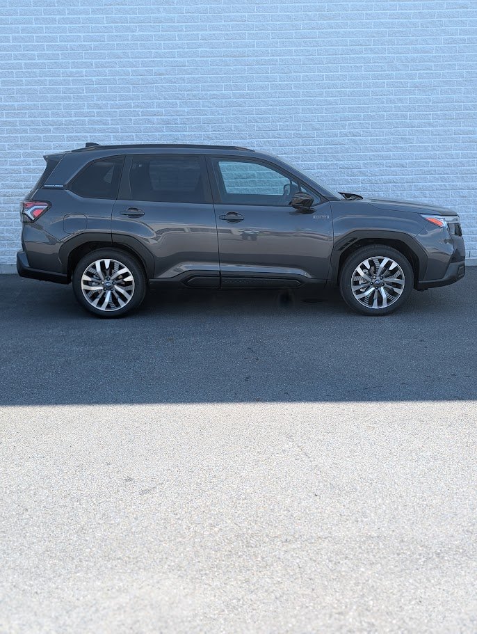 2026 SUBARU Forester PREMIER HYBRIDE Magnetite Grey Metallic Saint-Hyacinthe - photo #2