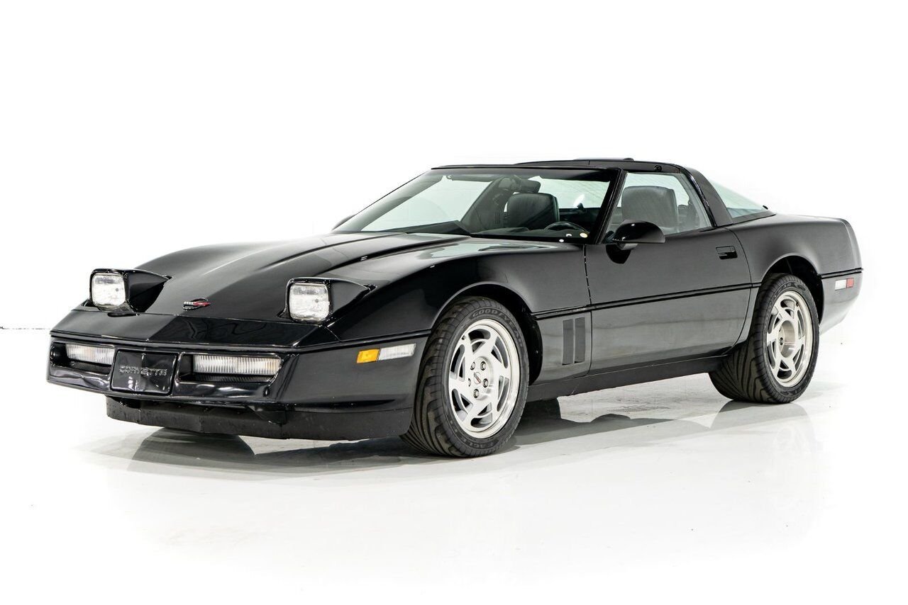 Chevrolet Corvette ZR1 | PRIX EN USD 1990 Noir Montréal - photo #0