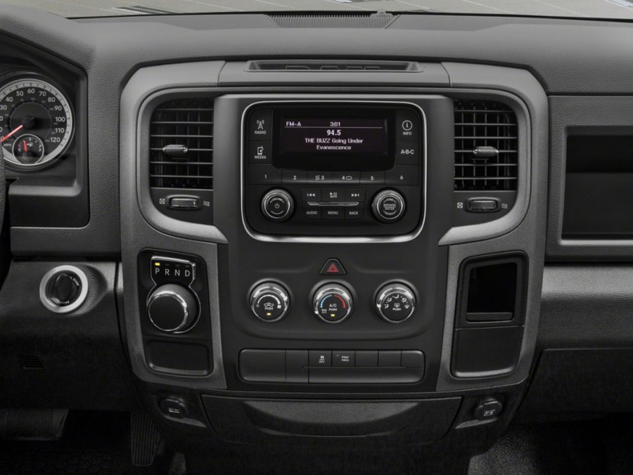 RAM 1500 CLASSIC 2023 2023 Rouge
