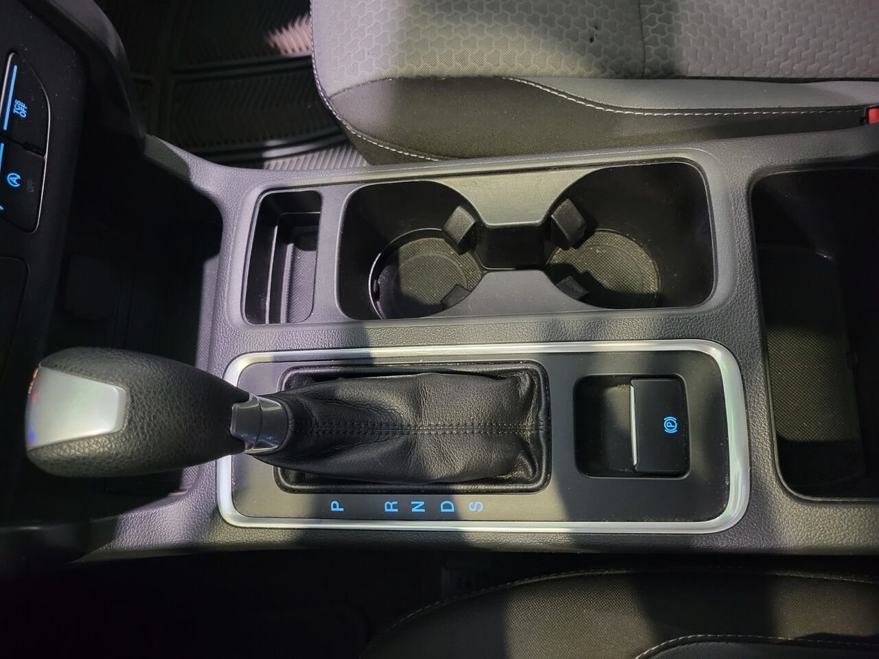 2017 Ford Escape White  - photo #25